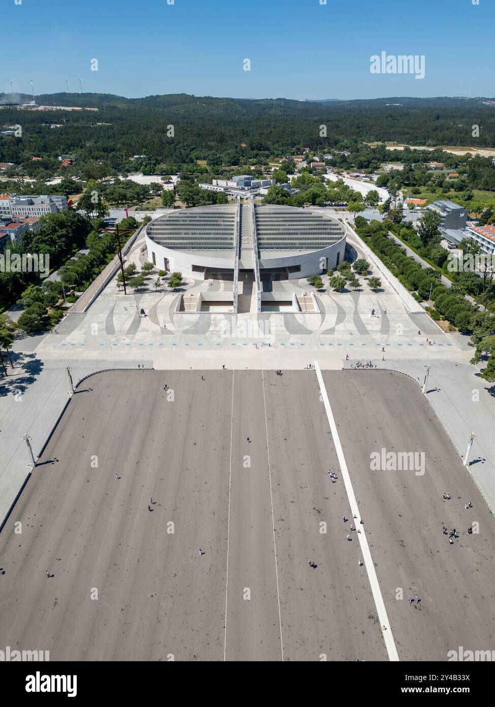 Vue aérienne de la Basilique de la Sainte Trinité au Sanctuaire de notre-Dame de Fatima, à Fátima, Portugal, Europe Banque D'Images
