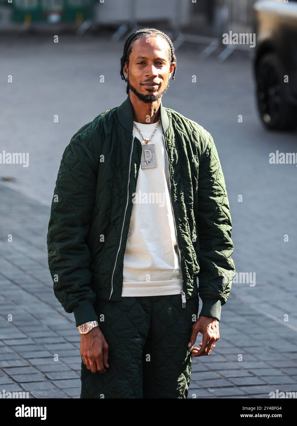 Londres, Royaume-Uni. 16 septembre 2024. D double E vu arriver pour le Burberry LFW Show au National Theatre de Londres. (Photo de Brett Cove/SOPA images/SIPA USA) crédit : SIPA USA/Alamy Live News Banque D'Images