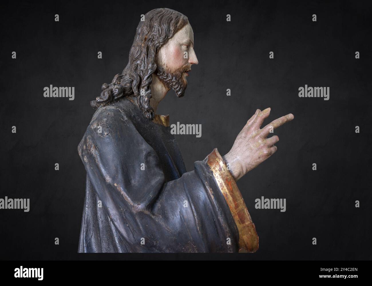 Christ sur l'âne palmier, figure en bois d'environ 1880, sur fond sombre, couvent dominicain à Wettenhausen, Souabe, Bavière, Allemagne, Europe Banque D'Images