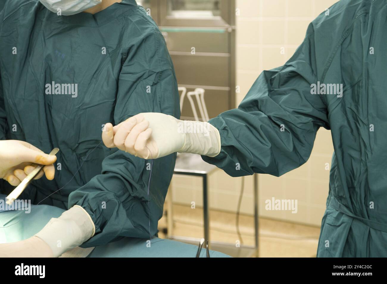 Une équipe chirurgicale à l'hôpital, chirurgie des jambes, chirurgie, République fédérale d'Allemagne Banque D'Images