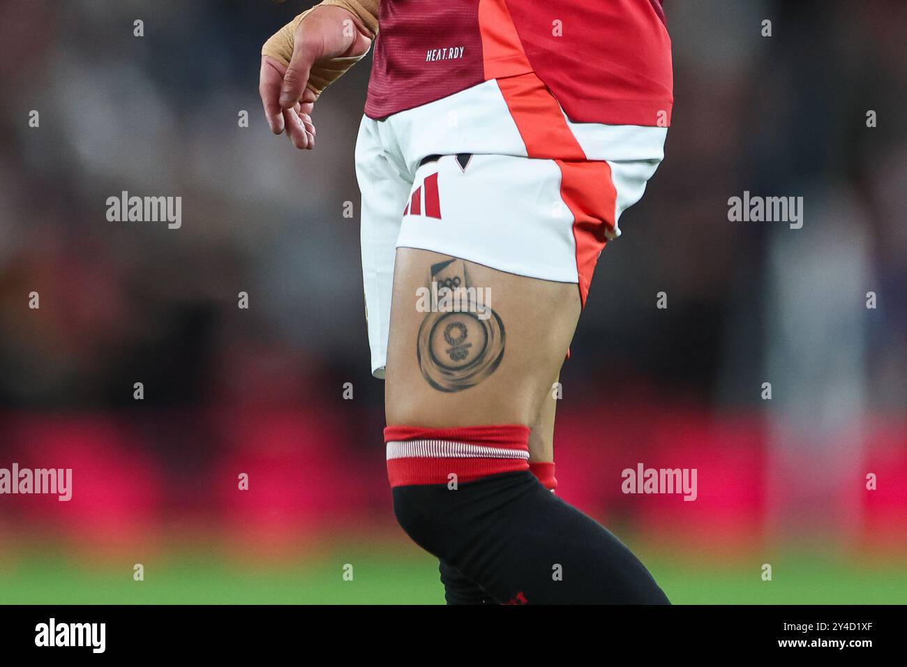 Antony de Manchester Uni avec un tatouage de médaille olympique lors du match de 3ème tour de la Carabao Cup Manchester United vs Barnsley à Old Trafford, Manchester, Royaume-Uni, 17 septembre 2024 (photo par Mark Cosgrove/News images), le 17/09/2024. (Photo de Mark Cosgrove/News images/SIPA USA) crédit : SIPA USA/Alamy Live News Banque D'Images