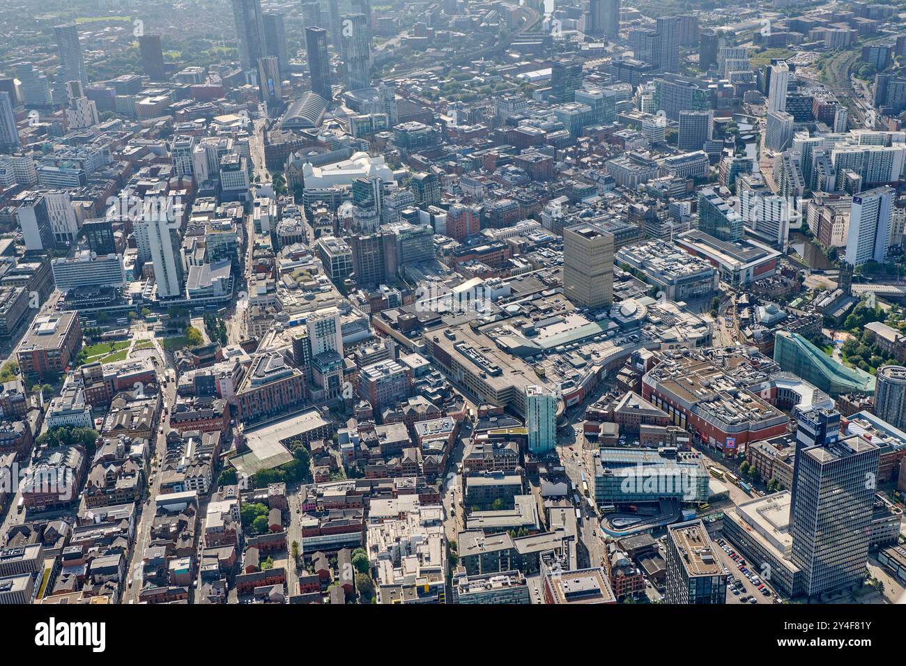 Un tir par drone du centre-ville de Manchester, au nord-ouest de l'Angleterre, au Royaume-Uni Banque D'Images