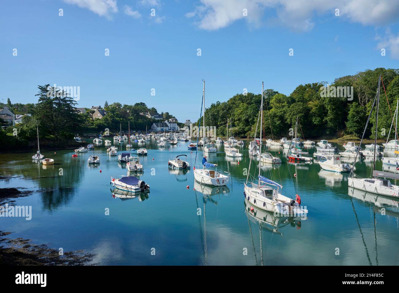 Le beau village côtier de Doelan, Clohars-Carnoet, Finistère, Bretagne Sud, France Banque D'Images