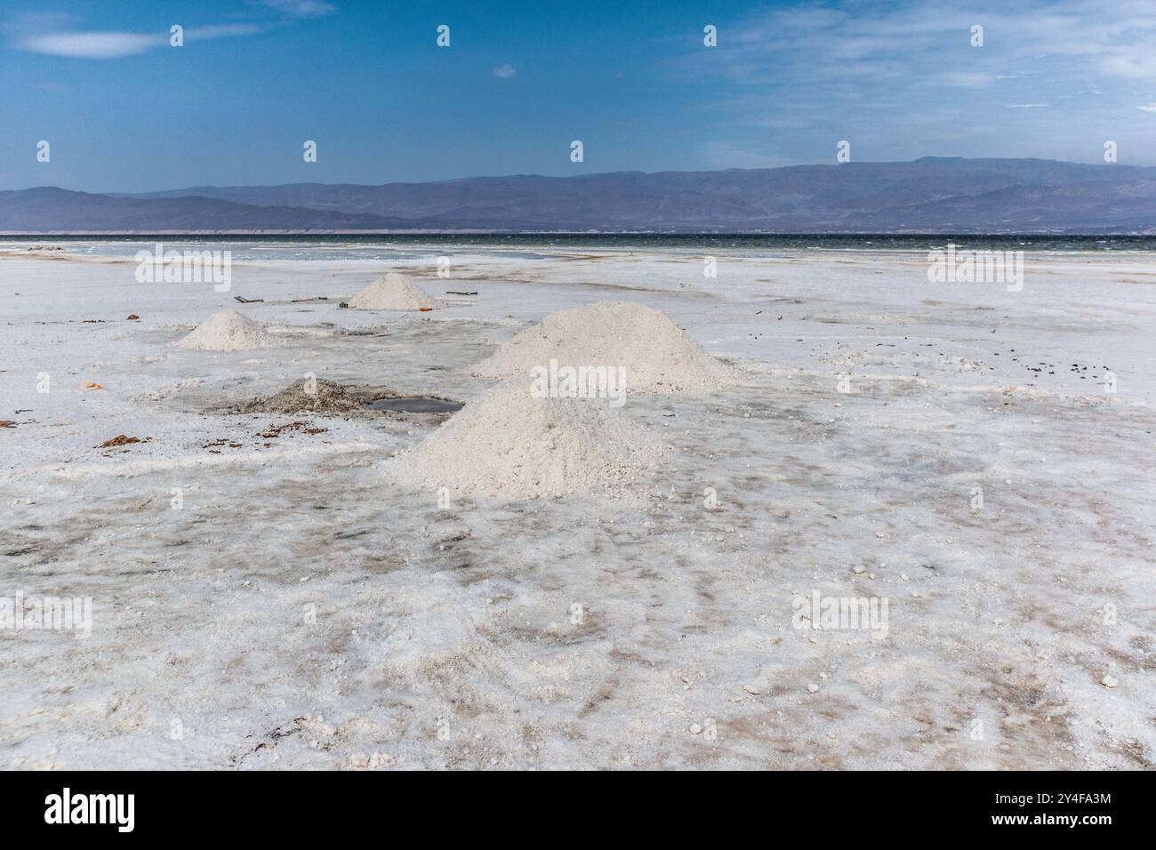 Djibouti, Lac Assal : lac salin qui se trouve à 155 m (509 ft) sous le niveau de la mer dans le Triangle de l'Afar, ce qui en fait le point le plus bas sur terre en Afrique et au Banque D'Images