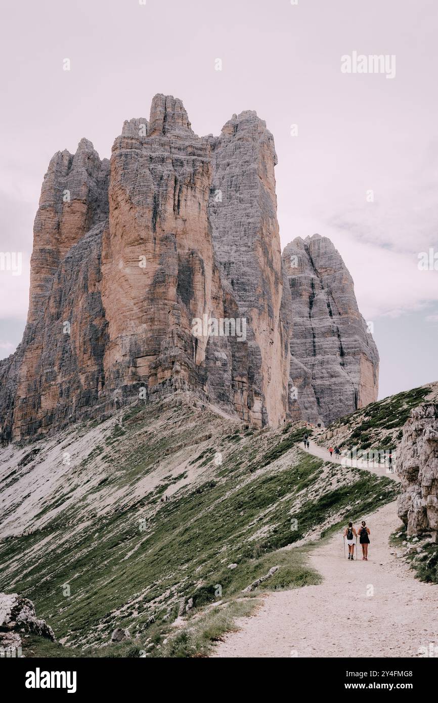 Majestueux sommets de Tre Cime Banque D'Images
