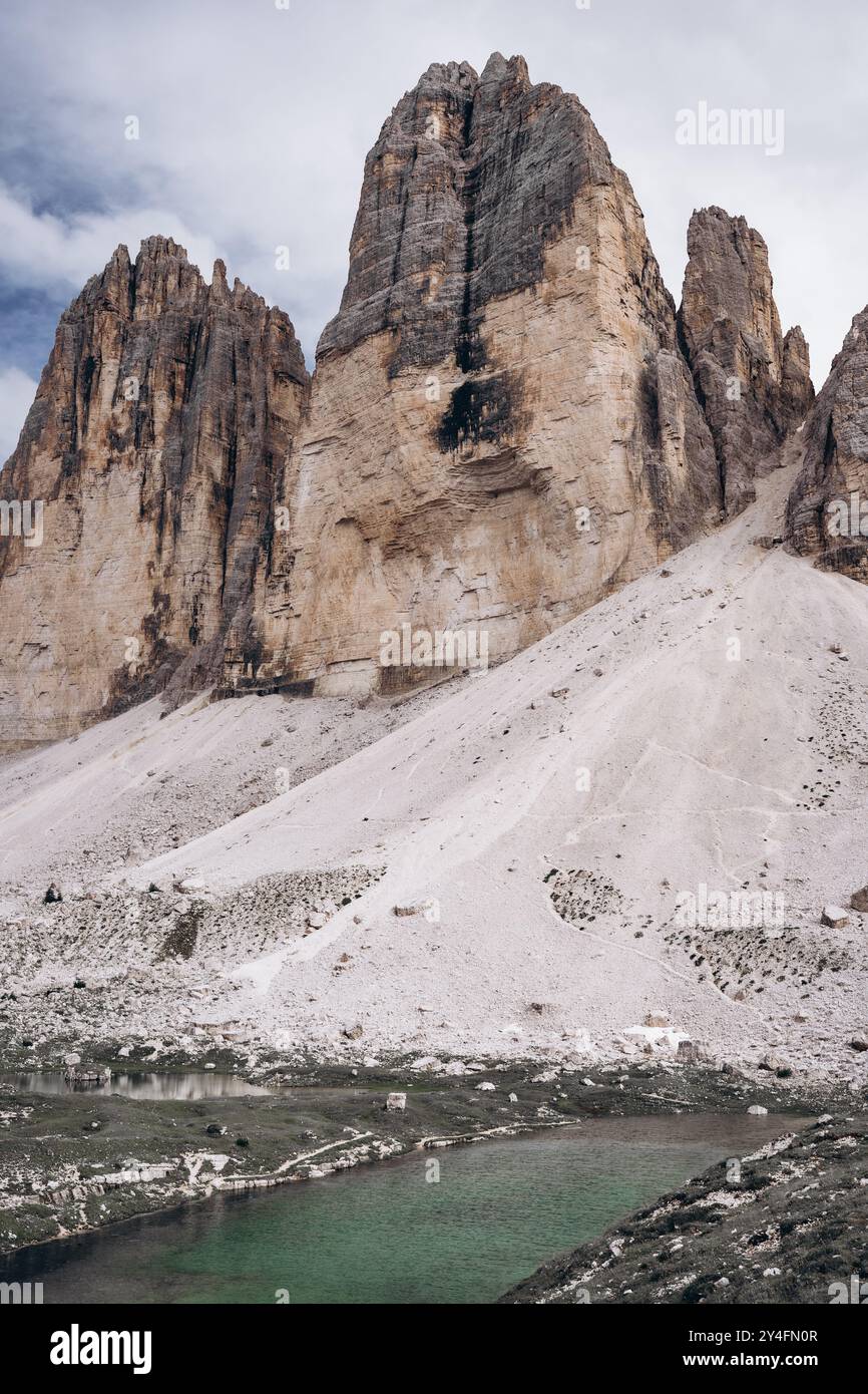 Majestueux sommets de Tre Cime Banque D'Images
