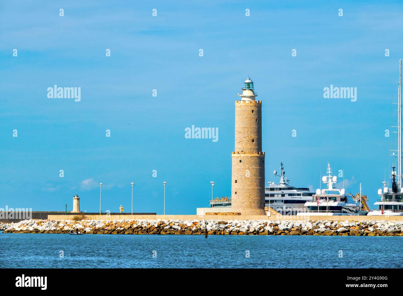 Fanale dei Pisani, un phare historique à l'entrée du port de Livourne, en Italie Banque D'Images