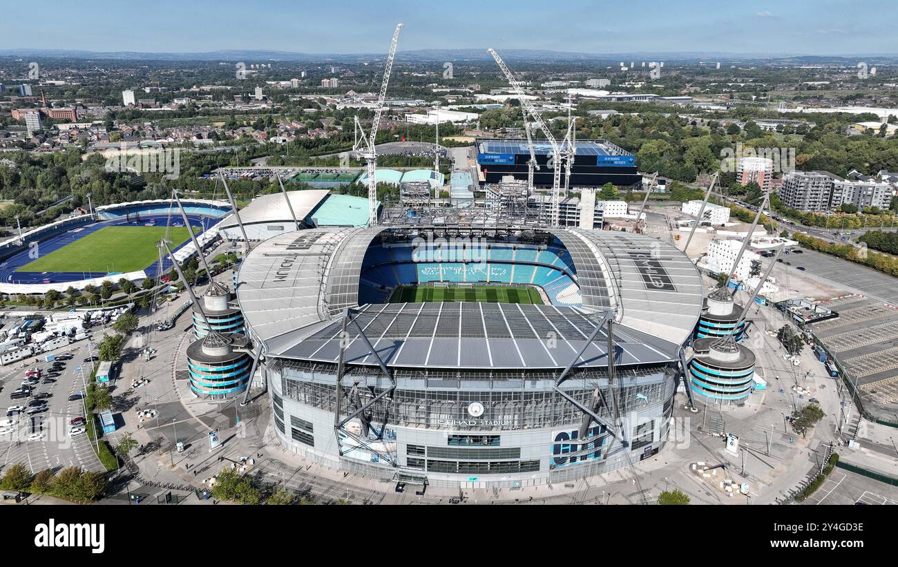 Une vue aérienne du stade Etihad et de la constriction du nouveau stand lors du match par étapes de la ligue de l'UEFA Champions League Manchester City vs Inter Milan à l'Etihad Stadium, Manchester, Royaume-Uni, le 18 septembre 2024 (photo Mark Cosgrove/News images) à Manchester, Royaume-Uni, le 18/09/2024. (Photo Mark Cosgrove/News images/SIPA USA) Banque D'Images
