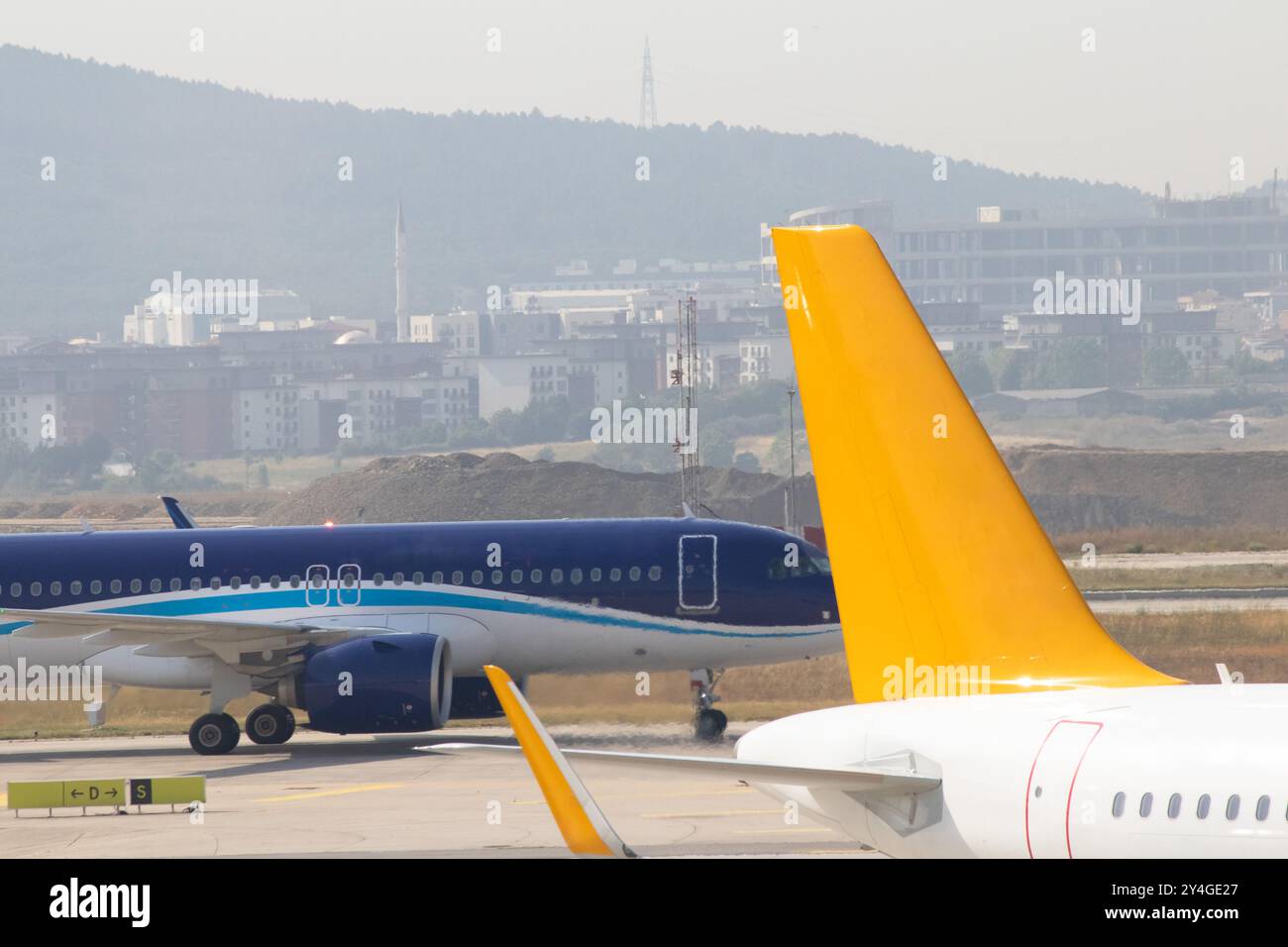 Istanbul, Sabiha Gökçen Airport, Turquie - 04.06.2024 Boeing 737 max 8 passagers avion à l'aéroport. Avion en position de taxi. Concept d'idée d'aviation Banque D'Images