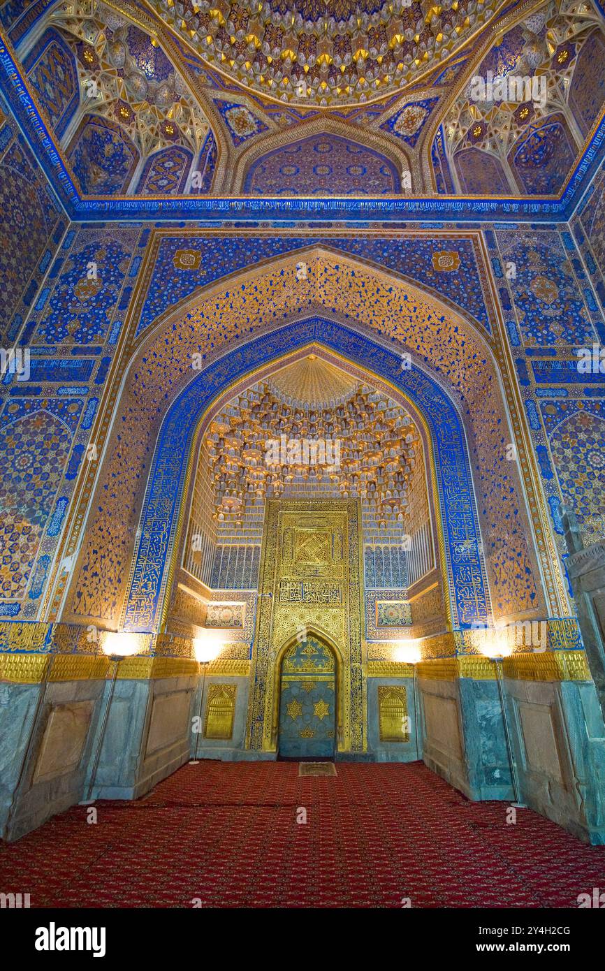 L'Ouzbékistan, Samarkand, Reghistan, Tilla Kari madrasah Banque D'Images