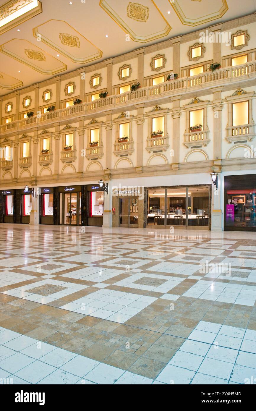 Qatar, Doha, Villaggio shopping mall Banque D'Images