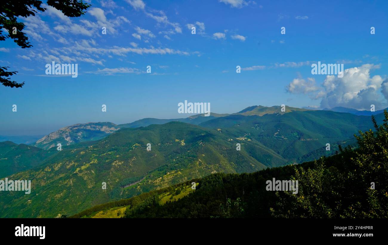 Panoramas des Alpes Apuanes, province de Massa Carrara, Toscane, Italie Banque D'Images
