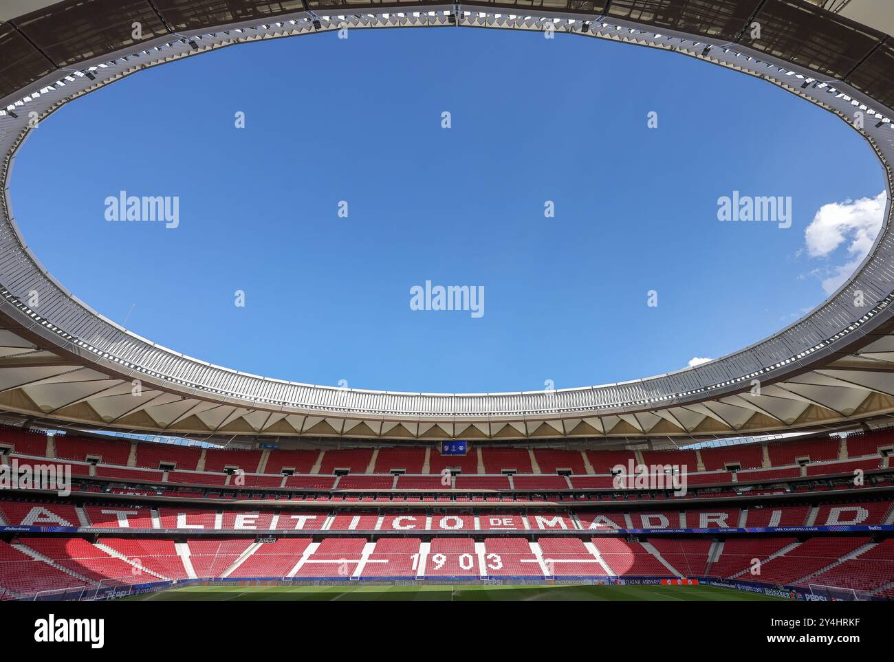 Madrid, Espagne. 18 septembre 2024. Football : Ligue des Champions, avant le match entre l'Atletico Madrid et le RB Leipzig à l'Estadio Metropolitano. Vue sur le stade. Crédit : Jan Woitas/dpa/Alamy Live News Banque D'Images