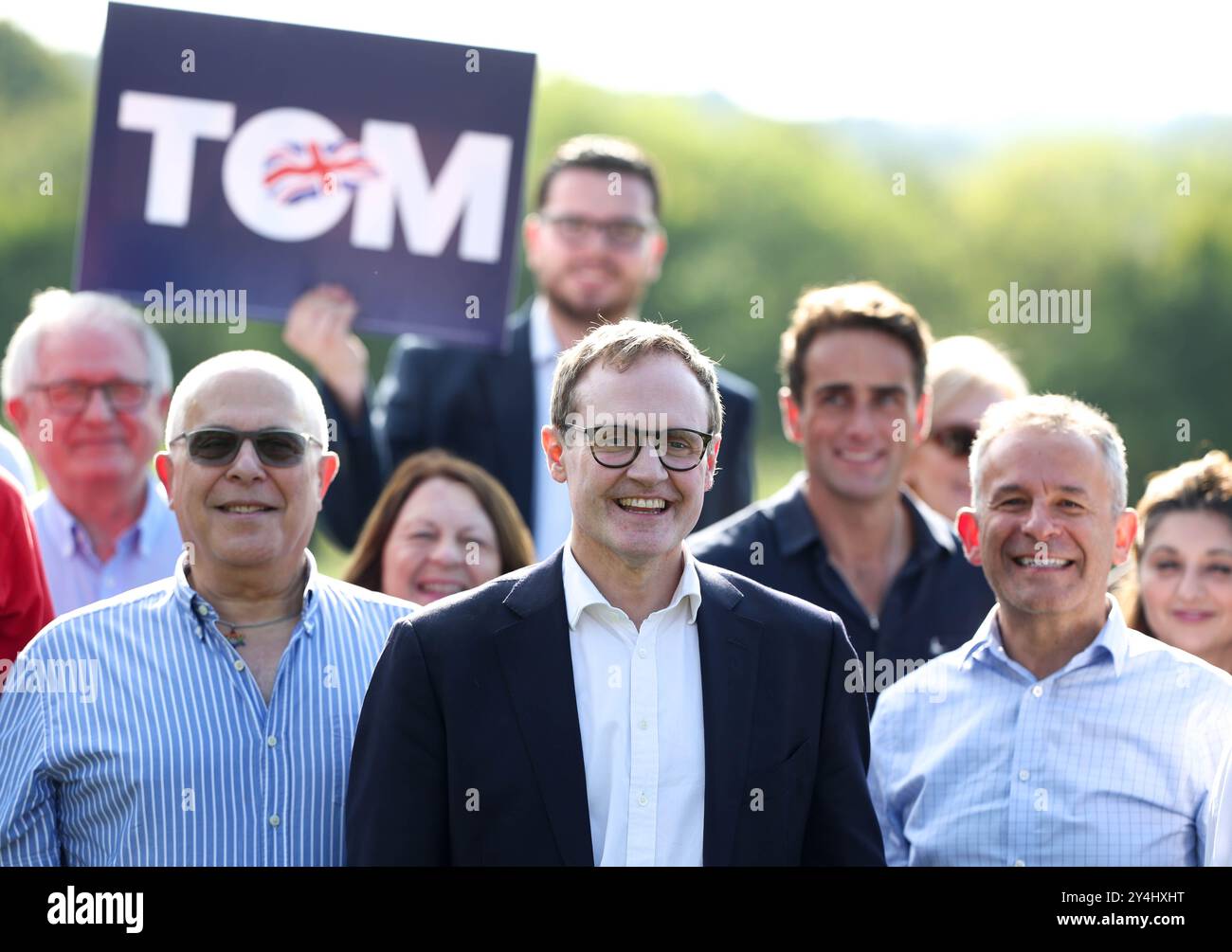 Bushey Heath, Royaume-Uni. 16 septembre 2024. Image © concédée sous licence à Parsons Media. 18/09/2024. Bushey Heath, Royaume-Uni. Tom Tugendhat fait campagne à Bushey Heath. om Tugendhat député, direction du Parti conservateur campagne d'espoir à Bushey Heath. Photo par crédit : andrew parsons/Alamy Live News Banque D'Images