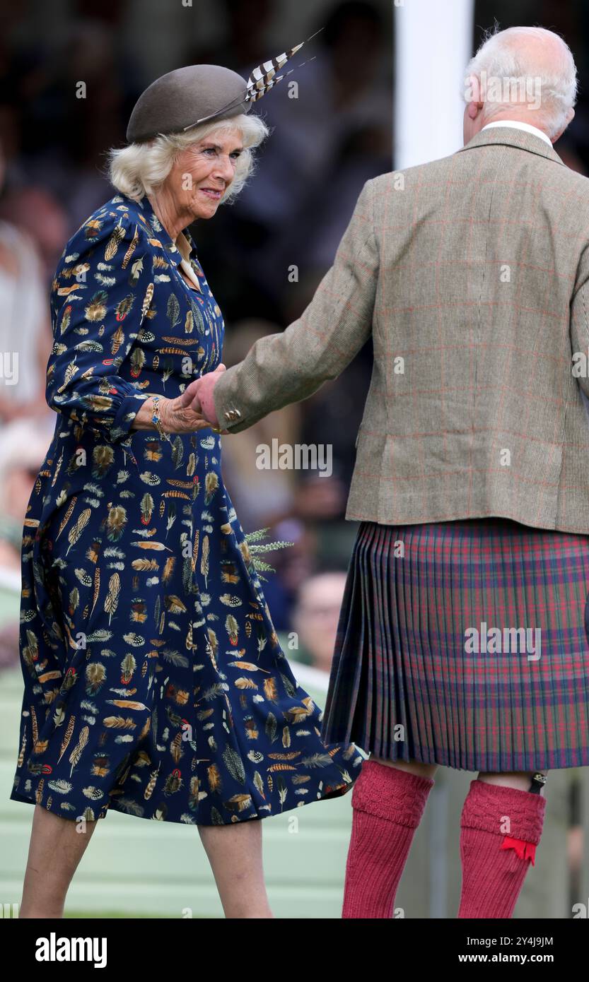 Image ©sous licence à Parsons Media. 07/09/2024. Braemar , Royaume-Uni. Le roi assiste au rassemblement Braemar. Le roi Charles III accompagné de la reine Camilla assiste au rassemblement Braemar dans les Highlands d'Écosse près du château de Balmoral. Photo de Andrew Parsons / Parsons Media Banque D'Images