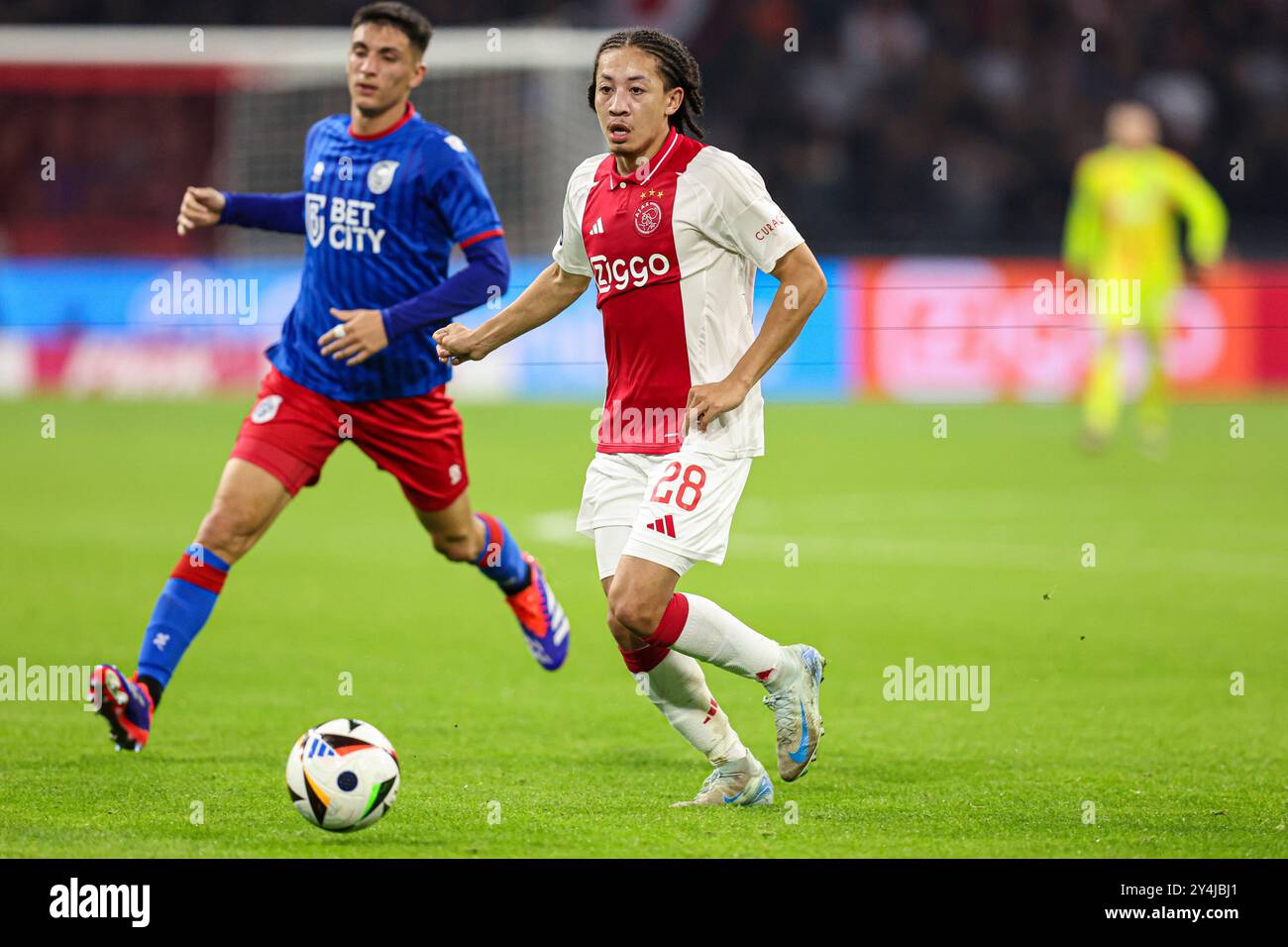 Amsterdam, pays-Bas. 18 septembre 2024. AMSTERDAM, PAYS-BAS - 18 SEPTEMBRE : Kian Fitz-Jim de l'AFC Ajax dribble lors du match Néerlandais Eredivisie entre l'AFC Ajax et Fortuna Sittard au Johan Cruijff Arena le 18 septembre 2024 à Amsterdam, pays-Bas. (Photo de Peter Lous/Orange Pictures) crédit : dpa/Alamy Live News Banque D'Images