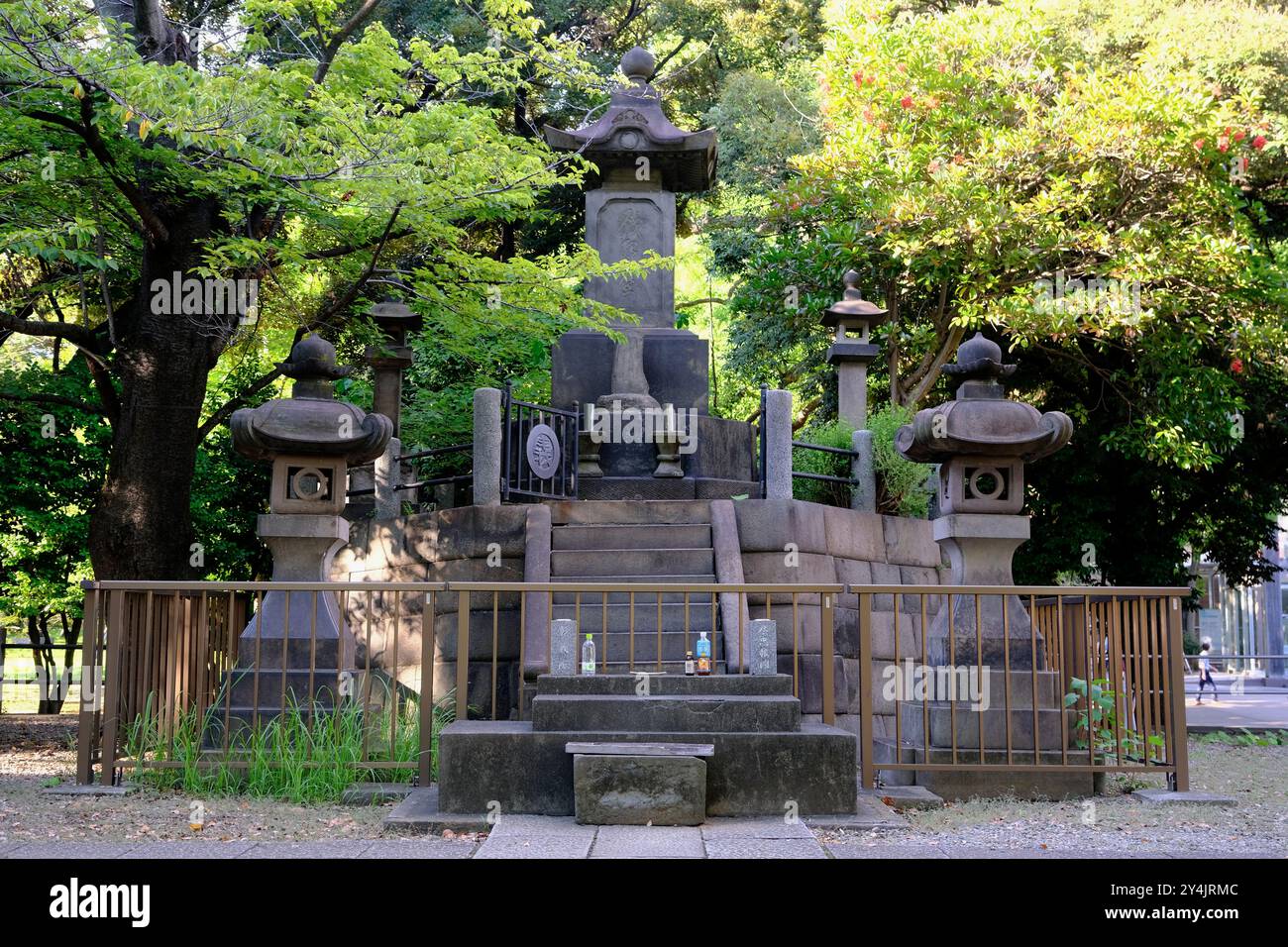 Tombeau des soldats Shoji-Tai dans le parc Ueno. Tokyo, Japon Banque D'Images