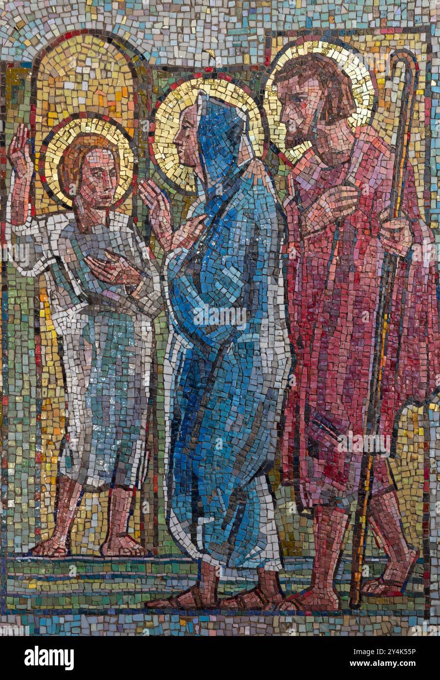 MILAN, ITALIE - 4 MARS 2024 : la mosaïque de douze vieux Jésus dans le Temple dans l'église Chiesa di Santa Rita da Cascia conçu Banque D'Images
