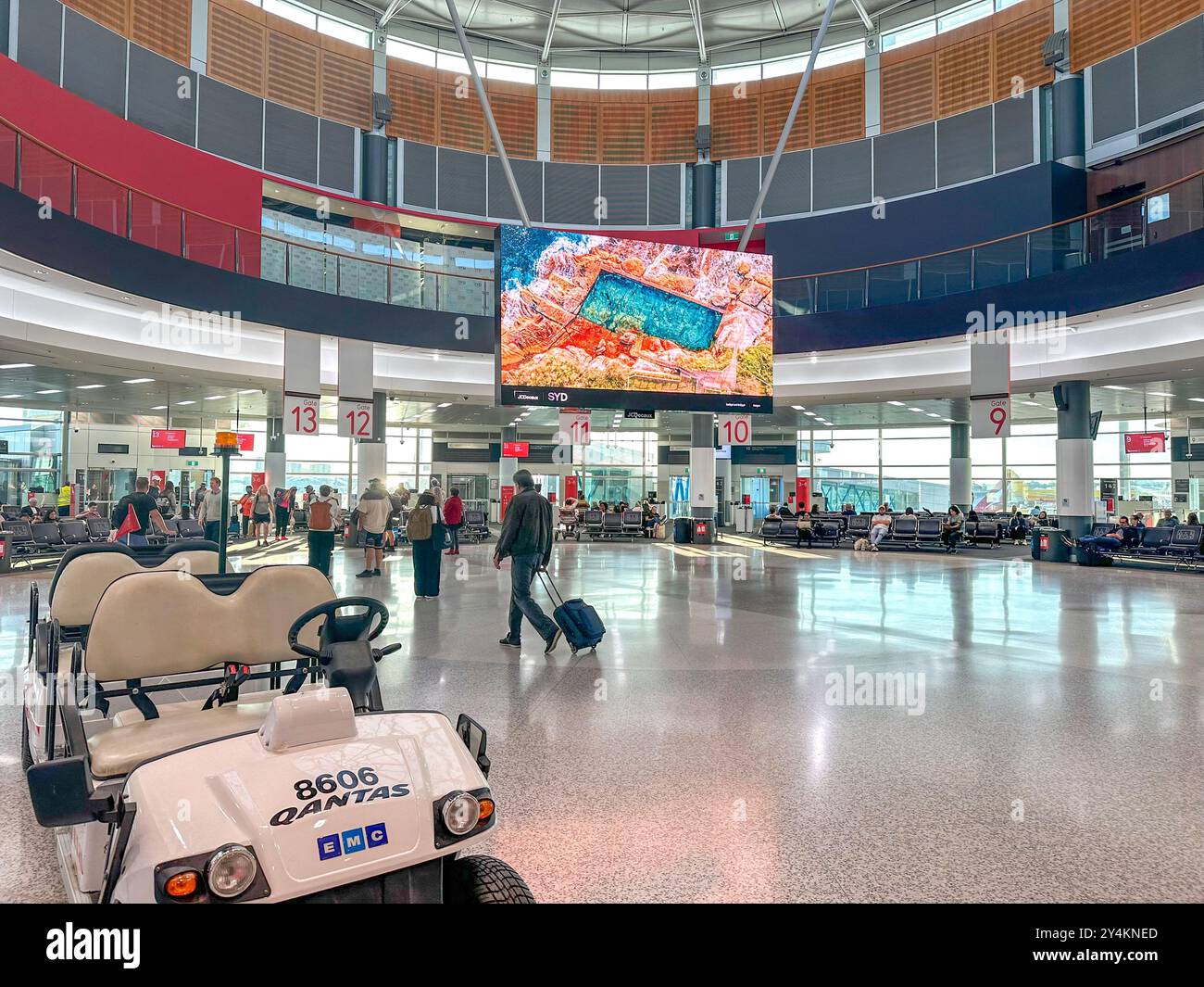 Portes d'embarquement au terminal des départs par satellite, aéroport de Sydney Kingsford Smith, Mascot, Sydney, Nouvelle-Galles du Sud, Australie Banque D'Images