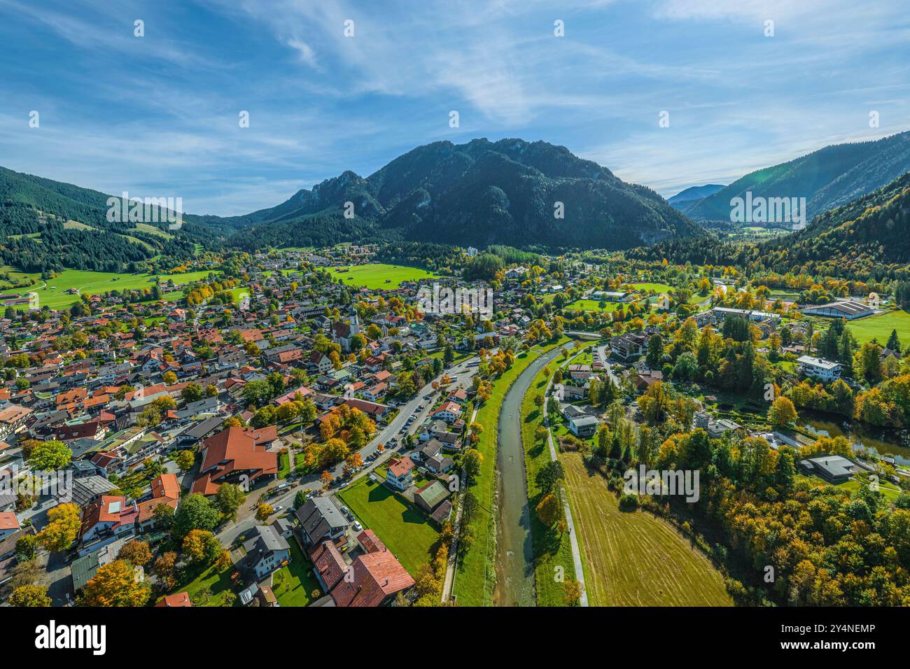 Vue aérienne de l'emplacement passion Play Oberammergau dans le parc naturel des Alpes d'Ammergau Banque D'Images