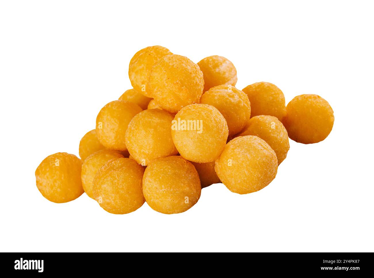 boulettes de fromage à l'ail isolées sur blanc Banque D'Images