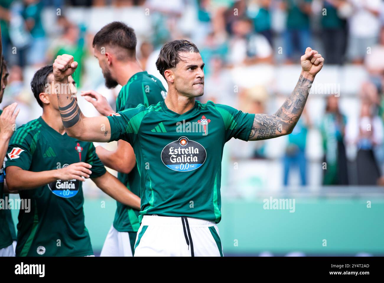 Ferrol, Espagne. 17 août 2024. Hypermotion League Racing Club Ferrol vs Málaga FC. Eneko Jauregui célèbre un but Banque D'Images