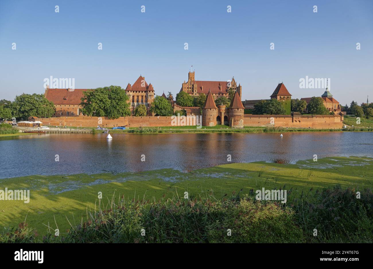 Monastère de Marienburg, château de style gothique en briques et ancien siège de l'ordre teutonique, dans la ville de Marienburg dans le nord de la Pologne. Le château est loc Banque D'Images