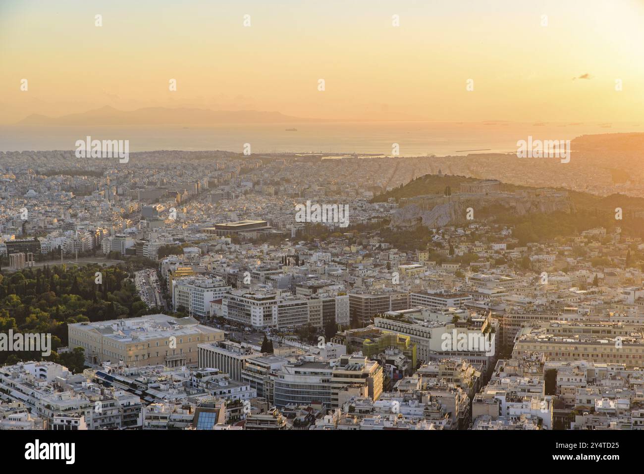Vue panoramique d'Athènes Ville de Lykavittos Hill au coucher du soleil Banque D'Images