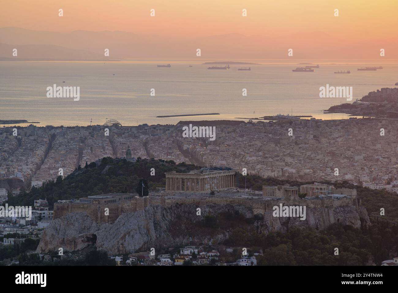 Vue panoramique d'Athènes Ville de Lykavittos Hill au coucher du soleil Banque D'Images
