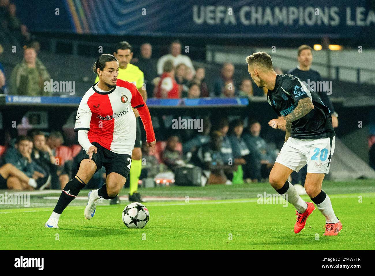 AM Ball Anis Hadj Moussa (Feyenoord Rotterdam, #23) Feyenoord Rotterdam v. Bayer Leverkusen, Fussball, Ligue des Champions, 1. Spieltag, saison 2024/2025, 19.09.2024 Foto : Eibner-Pressefoto / Justin Derondeau Banque D'Images