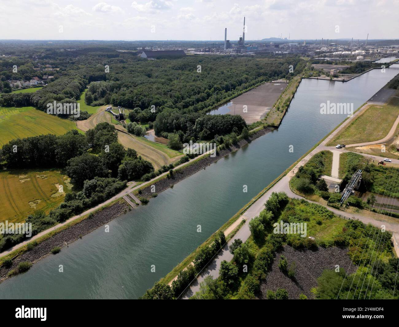 18.07.2024 Marl Blick auf den Wesel- Datteln - Kanal nahe Evonik Chemiepark Marl *** 18 07 2024 Marl vue du canal Wesel Datteln près du parc chimique Evonik Marl Banque D'Images