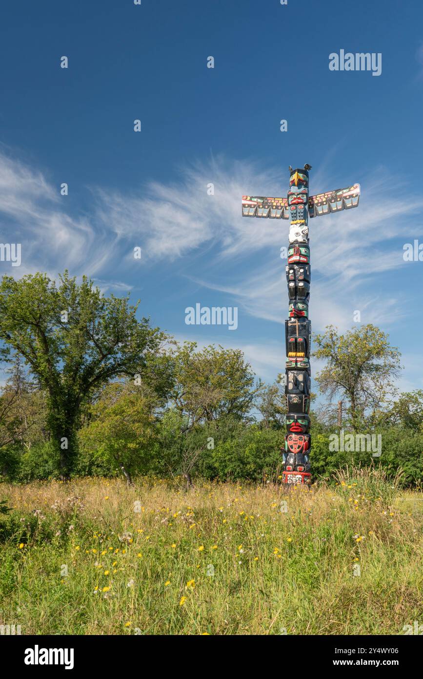 Le Totem de l'école résidentielle au parc Assiniboine, Winnipeg, Manitoba, Canada. Banque D'Images
