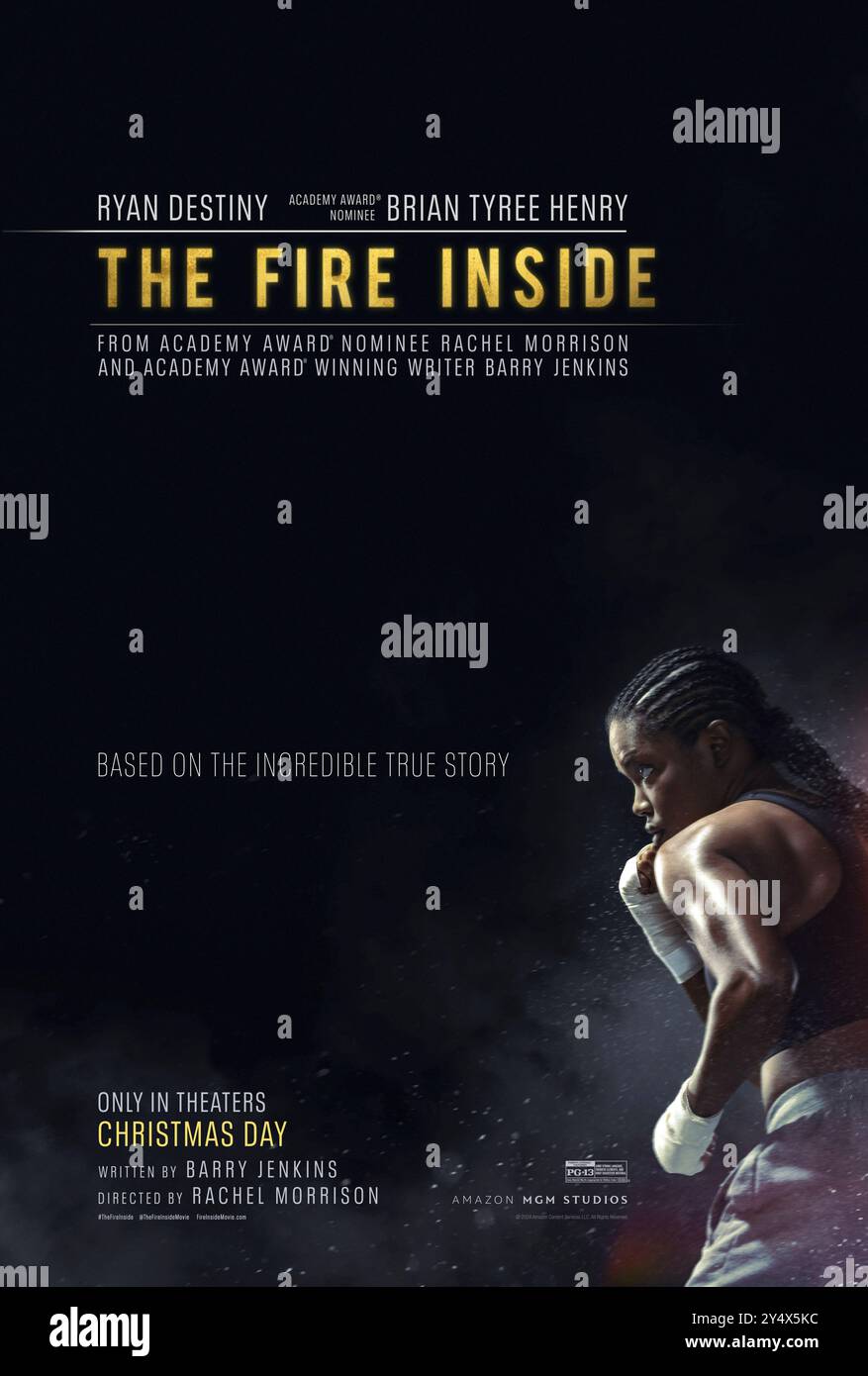 The Fire Inside (2024) réalisé par Rachel Morrison avec Ryan Destiny, Jazmin Headley et Kylee D. Allen. L'histoire de Claressa 'T-Rex' Shields, une boxeuse de Flint, Michigan qui s'est entraînée pour devenir la première femme de l'histoire de son pays à remporter une médaille d'or olympique dans ce sport. Affiche US Advance ***USAGE ÉDITORIAL SEULEMENT***. Crédit : BFA / Metro-Goldwyn-Mayer Banque D'Images