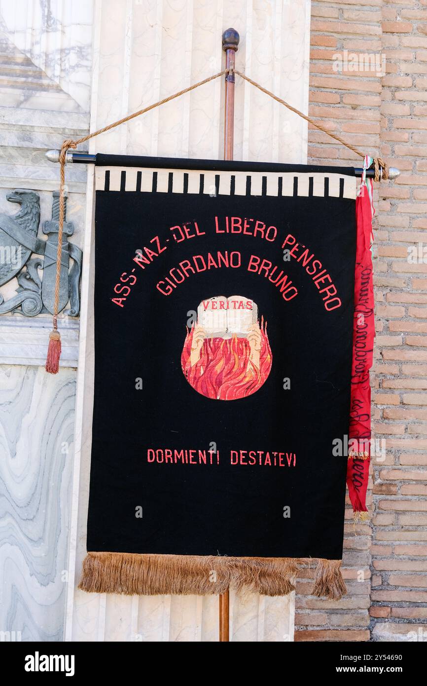 Cerimonia dell' ubbidienza massonica del Grande Oriente d'Italia Goi, la più antica e numerosa istituzione massonica regolare italiana, in occasione dell'anniversario dell' Breccia di Porta Pia del 20 settembre 1870 che pose termine allo Stato Pontificio. Roma, Venerdì 20 Settembre 2024 (foto Mauro Scrobogna /LaPresse) cérémonie de l'obéissance maçonnique du Grand Orient d'Italie GOI, la plus ancienne et la plus grande institution maçonnique régulière italienne, à l'occasion de l'anniversaire de la brèche de Porta Pia le 20 septembre 1870 qui a mis fin à l'État pontifical. Rome, vendredi 20 septembre 202 Banque D'Images