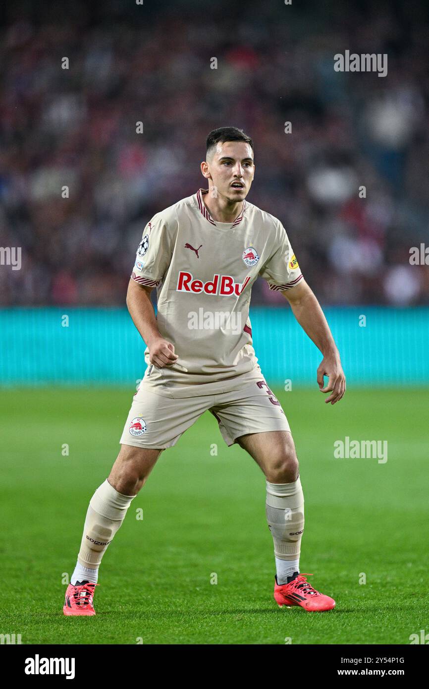 PRAGUE, RÉPUBLIQUE TCHÈQUE - 18 SEPTEMBRE : Oscar Gloukh du FC Salzburg lors du match de la phase MD1 de l'UEFA Champions League 2024/25 entre l'AC Sparta P. Banque D'Images PRAGUE, RÉPUBLIQUE TCHÈQUE - 18 SEPTEMBRE : Oscar Gloukh du FC Salzburg lors du match de la phase MD1 de l'UEFA Champions League 2024/25 entre l'AC Sparta P. Banque D'Images