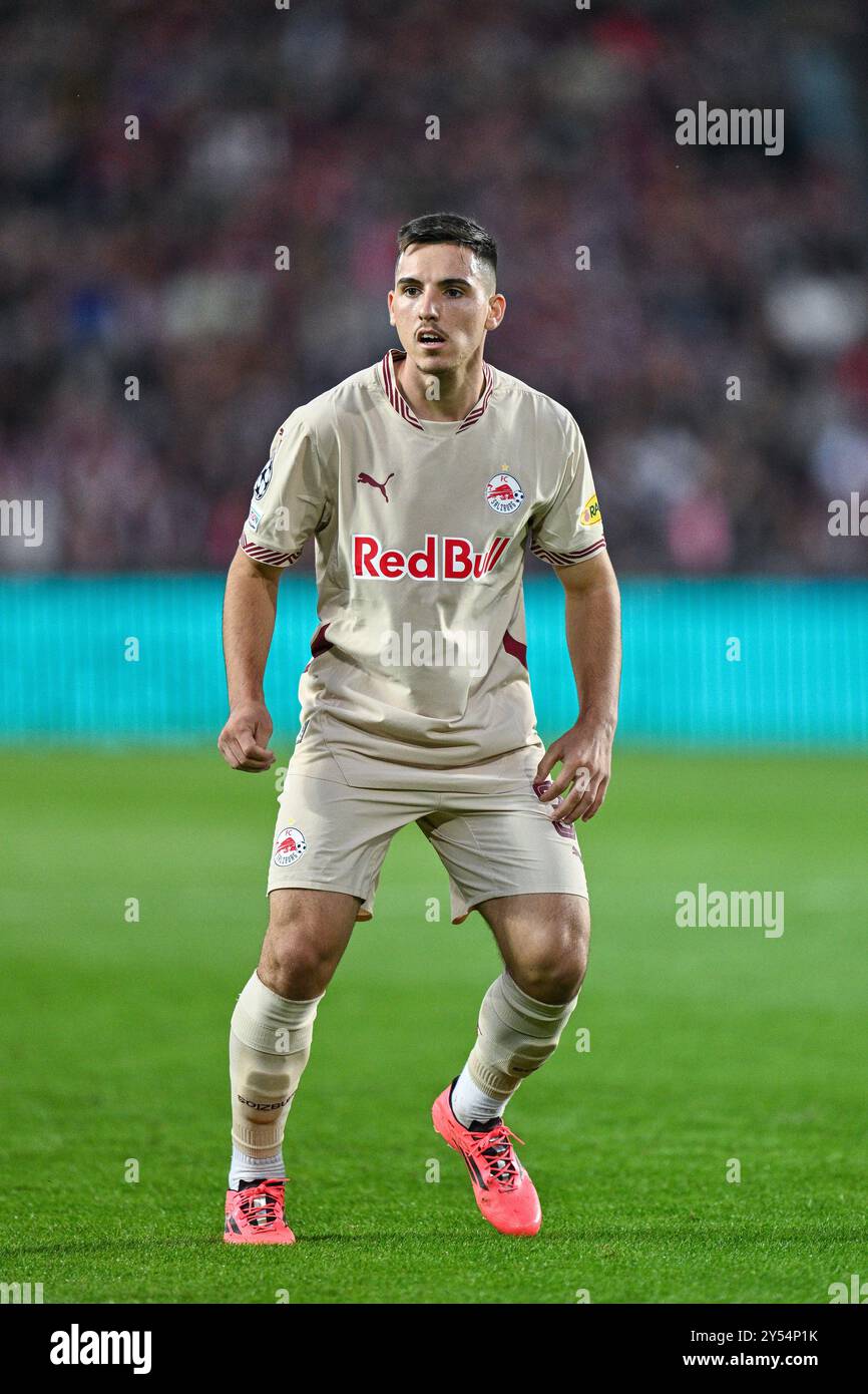 PRAGUE, RÉPUBLIQUE TCHÈQUE - 18 SEPTEMBRE : Oscar Gloukh du FC Salzburg lors du match de la phase MD1 de l'UEFA Champions League 2024/25 entre l'AC Sparta P. Banque D'Images PRAGUE, RÉPUBLIQUE TCHÈQUE - 18 SEPTEMBRE : Oscar Gloukh du FC Salzburg lors du match de la phase MD1 de l'UEFA Champions League 2024/25 entre l'AC Sparta P. Banque D'Images