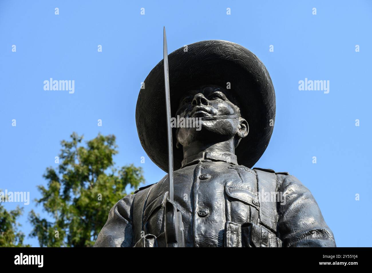 Londres, Angleterre, Royaume-Uni. Gurkha Memorial (par Philip Jackson) dans la région de Horse Guards Avenue Banque D'Images