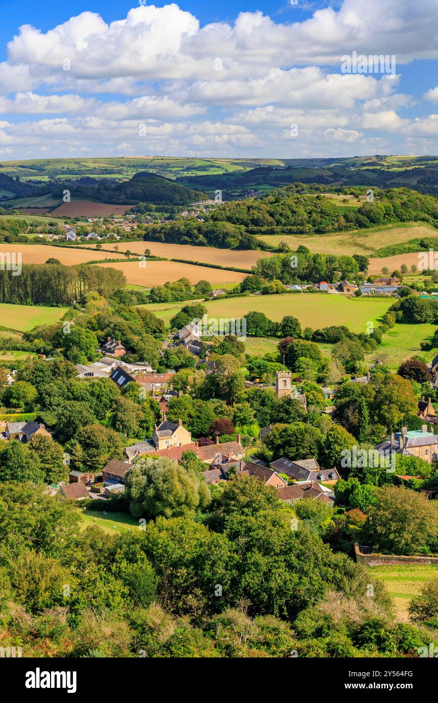 La vue du village de Symondsbury depuis le sommet de Colmer's Hill, NR Bridport, Dorset, Angleterre, Royaume-Uni Banque D'Images