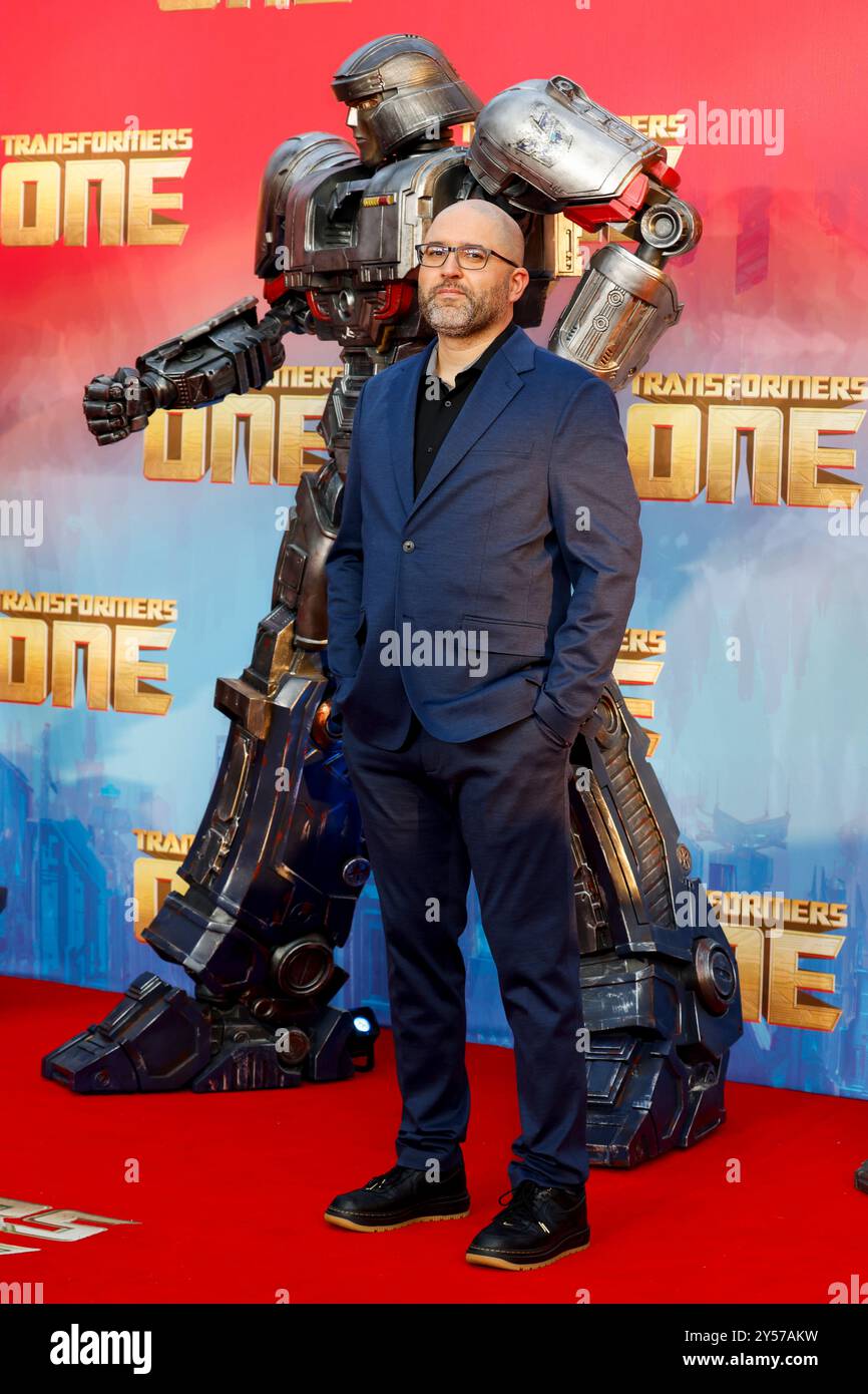 Josh Cooley assiste à la première européenne Transformers One au Cineworld de Leicester Square, Londres. Banque D'Images