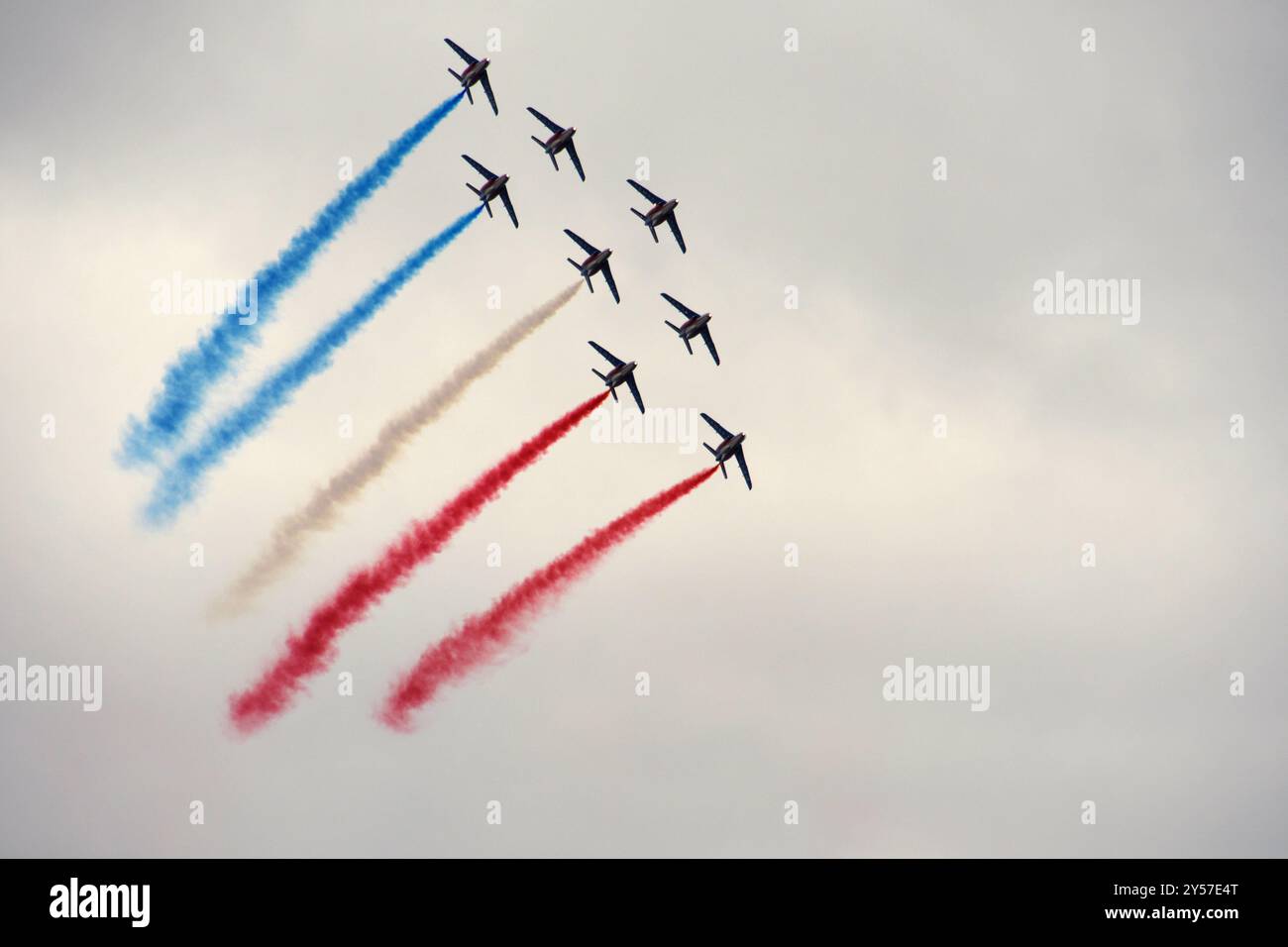 La patrouille de France (PAF) est la patrouille aérienne officielle de l'Armée de l'air, créée en 1953. Les pilotes pilotent le jet Dassault Banque D'Images