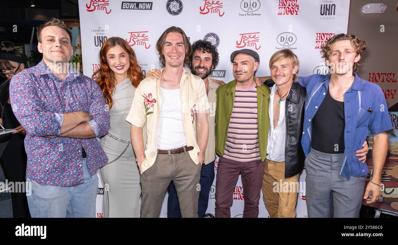 Hollywood, États-Unis. 19 septembre 2024. Le chanteur et compositeur Jake Stirn et son groupe assistent Dreams of Paris présentent le lancement de la sortie de l'EP de Jake Stirn à l'hôtel Ziggy, Los Angeles, CA, le 19 septembre 2024 crédit : Eugene Powers/Alamy Live News Banque D'Images