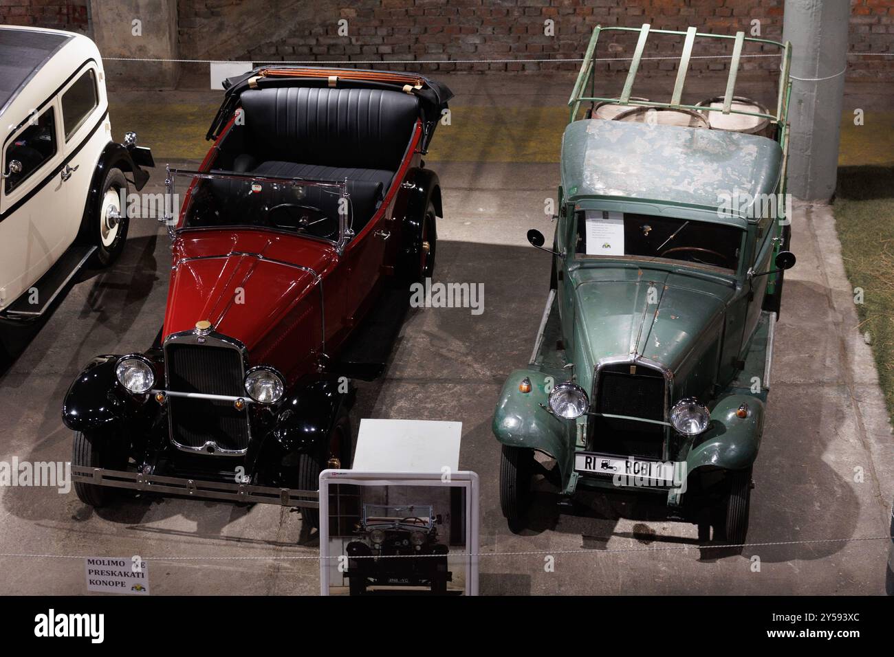 Zagreb, Croatie. 03 juillet 2024. Les voitures anciennes sont exposées au salon Oldtimer Cars au hall Exportdrvo à Rijeka, Croatie, le 20 septembre 2024, 2024. Photo : Nel Pavletic/PIXSELL crédit : Pixsell/Alamy Live News Banque D'Images