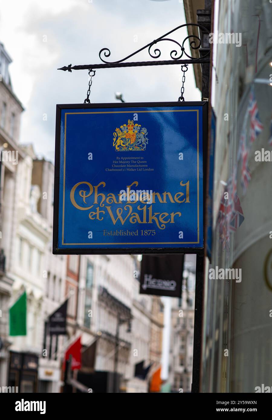 Charbonnel et Walker Chocolate Old Bond Street Store , Londres Royaume-Uni Banque D'Images