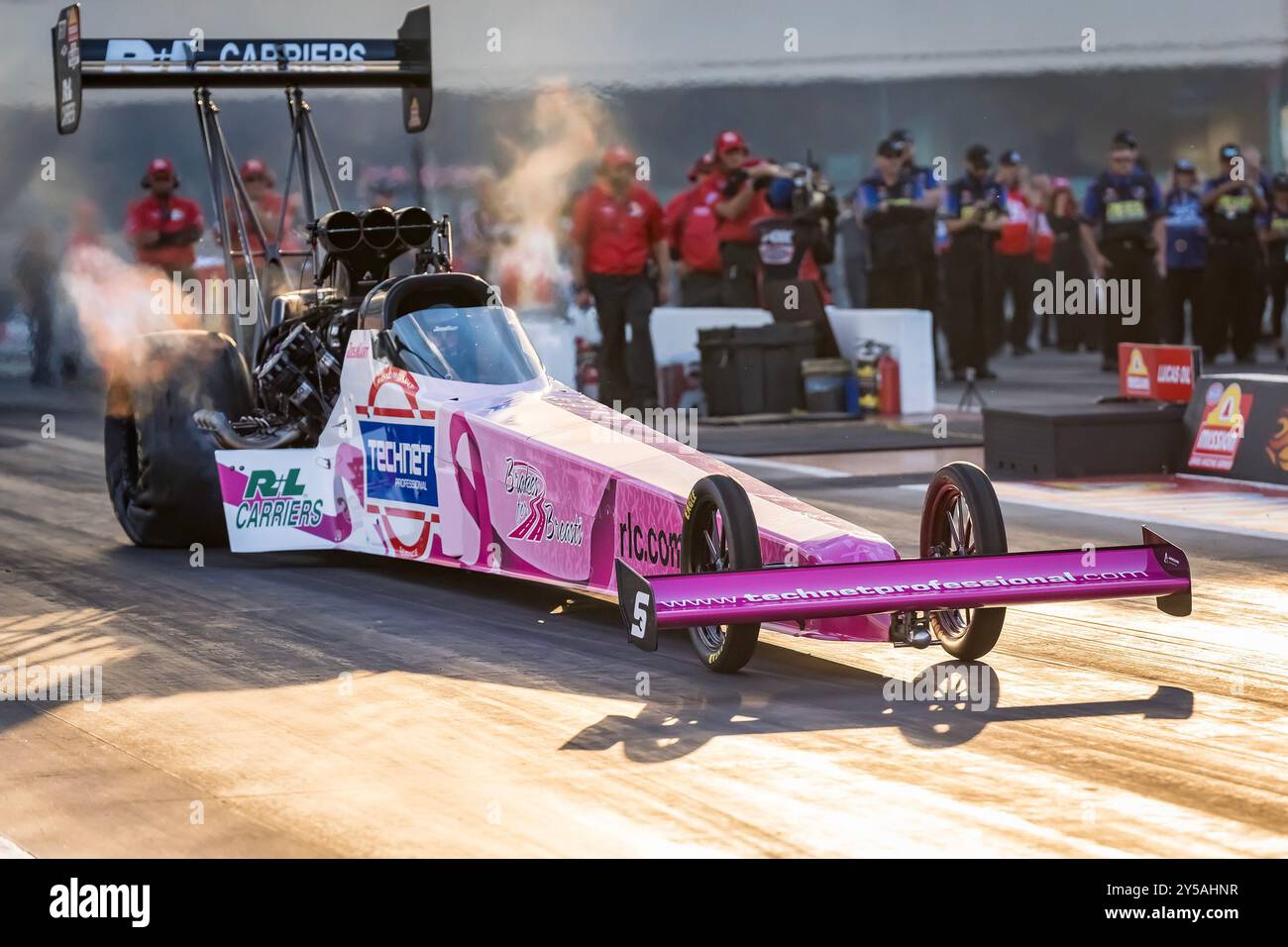 Concord, Caroline du Nord, États-Unis. 20 septembre 2024. JOSH HART (États-Unis) d'Ocala, Floride fait une course lors des Carolina Nationals au Zmax Dragway à Concord, Caroline du Nord. (Crédit image : © Walter G. Arce Sr./ASP via ZUMA Press Wire) USAGE ÉDITORIAL SEULEMENT! Non destiné à UN USAGE commercial ! Banque D'Images