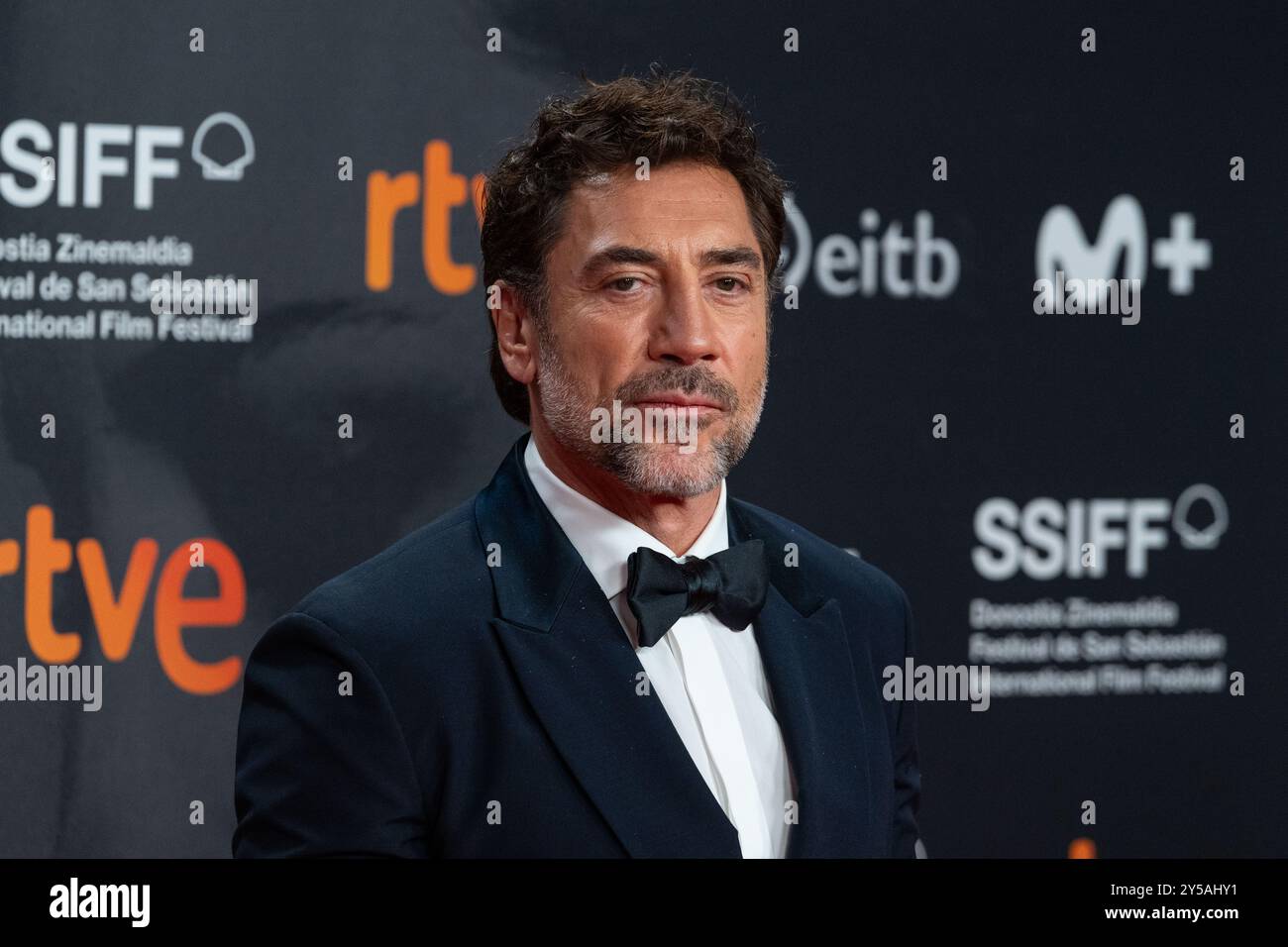 Saint-Sébastien, Espagne. 20 septembre 2024. Javier Bardem pose pour les médias avant le gala d’ouverture du 72e Festival international du film de San Sebastian. L'acteur Javier Bardem reçoit le Prix Donostia, que le Festival remet aux acteurs établis pour le parcours de leur carrière, de ses frères et sœurs Monica et Carlos Bardem et de son mentor, Juan Carlos Coraza. Crédit : SOPA images Limited/Alamy Live News Banque D'Images