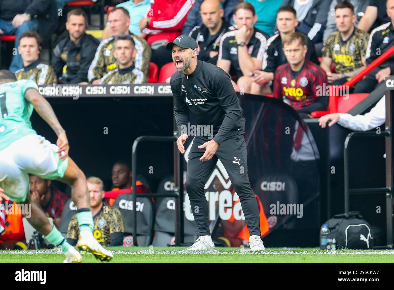 Paul Warne, manager du comté de Derby, réagit lors du Sheffield United FC v Derby County FC SKY BET EFL Championship match à Bramall Lane, Sheffield, Angleterre, Royaume-Uni le 21 septembre 2024 Credit : Every second Media/Alamy Live News Banque D'Images