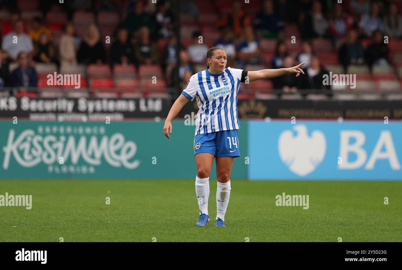 Crawley, Royaume-Uni. 21 septembre 2024. Fran Kirby de Brighton lors du match de Super League féminine de Barclays entre Brighton & Hove Albion et Everton au Broadfield Stadium. Crédit : images téléphoto/Alamy Live News Banque D'Images