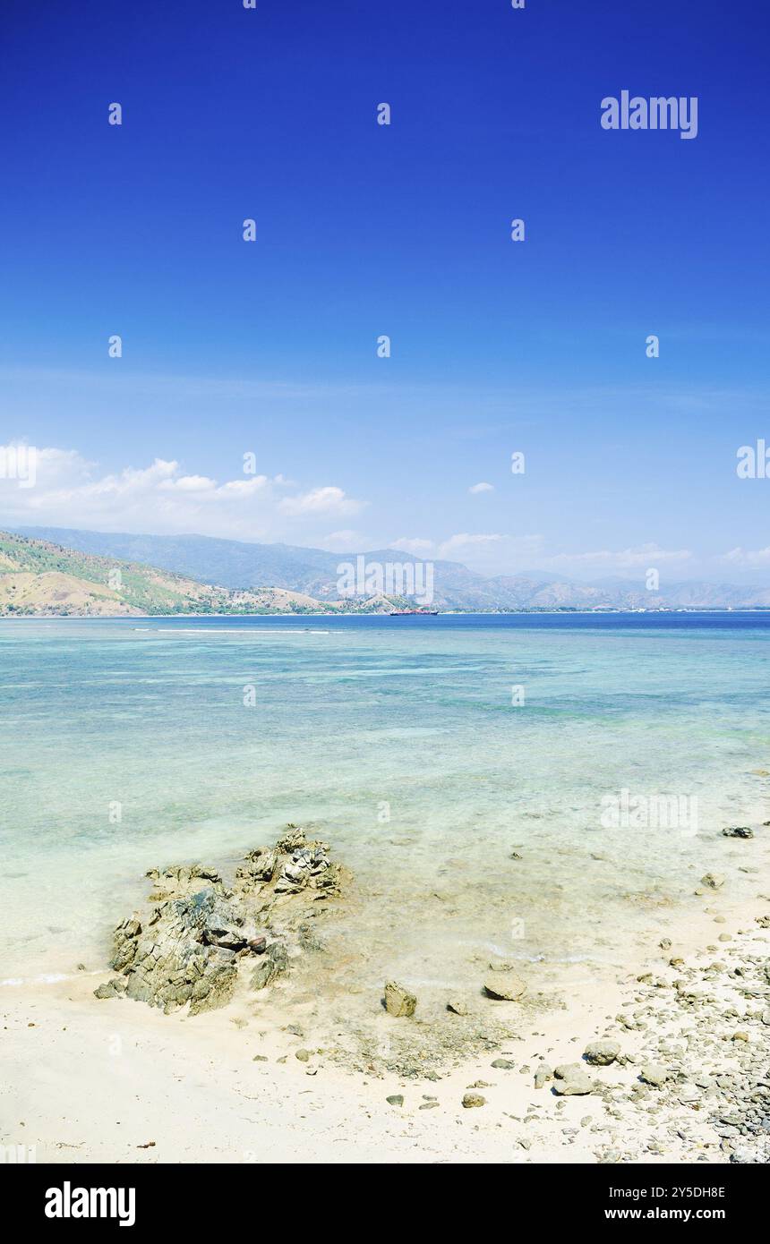 Areia branca plage tropicale près de dili au timor oriental Banque D'Images
