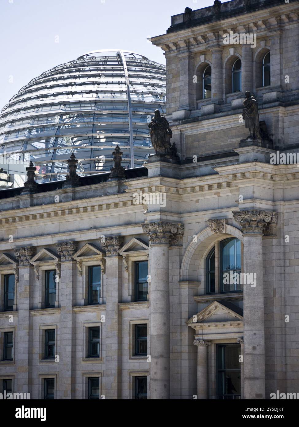 Berlin, détail du bâtiment du Reichstag avec dôme Banque D'Images