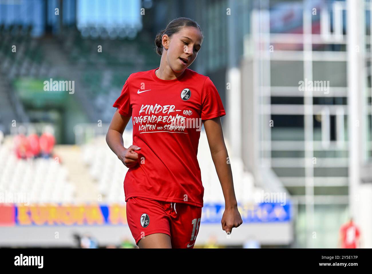 Freiburg, Deutschland. 21 septembre 2024. Maj Schneider (SC Freiburg Frauen, #15) GER, SC Freiburg - FC Carl Zeiss Jena, Frauen-Fussball, Google Pixel Frauen-Bundesliga, 3. Spieltag, saison 2024/2025, 21.09.2024 LA RÉGLEMENTATION DFB INTERDIT TOUTE UTILISATION DE PHOTOGRAPHIES COMME SÉQUENCES D'IMAGES ET/OU QUASI-VIDÉO Foto : Eibner-Pressefoto/Thomas Hess Credit : dpa/Alamy Live News Banque D'Images